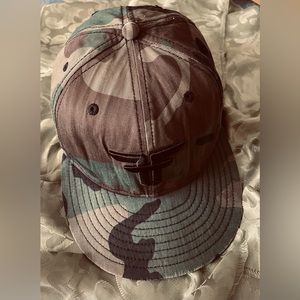 New Era 59Fifty Cap Camouflage Size 7.5 HOST PICK